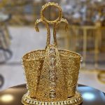 جاکاردی دسته‌دار نگین‌دار طلایی