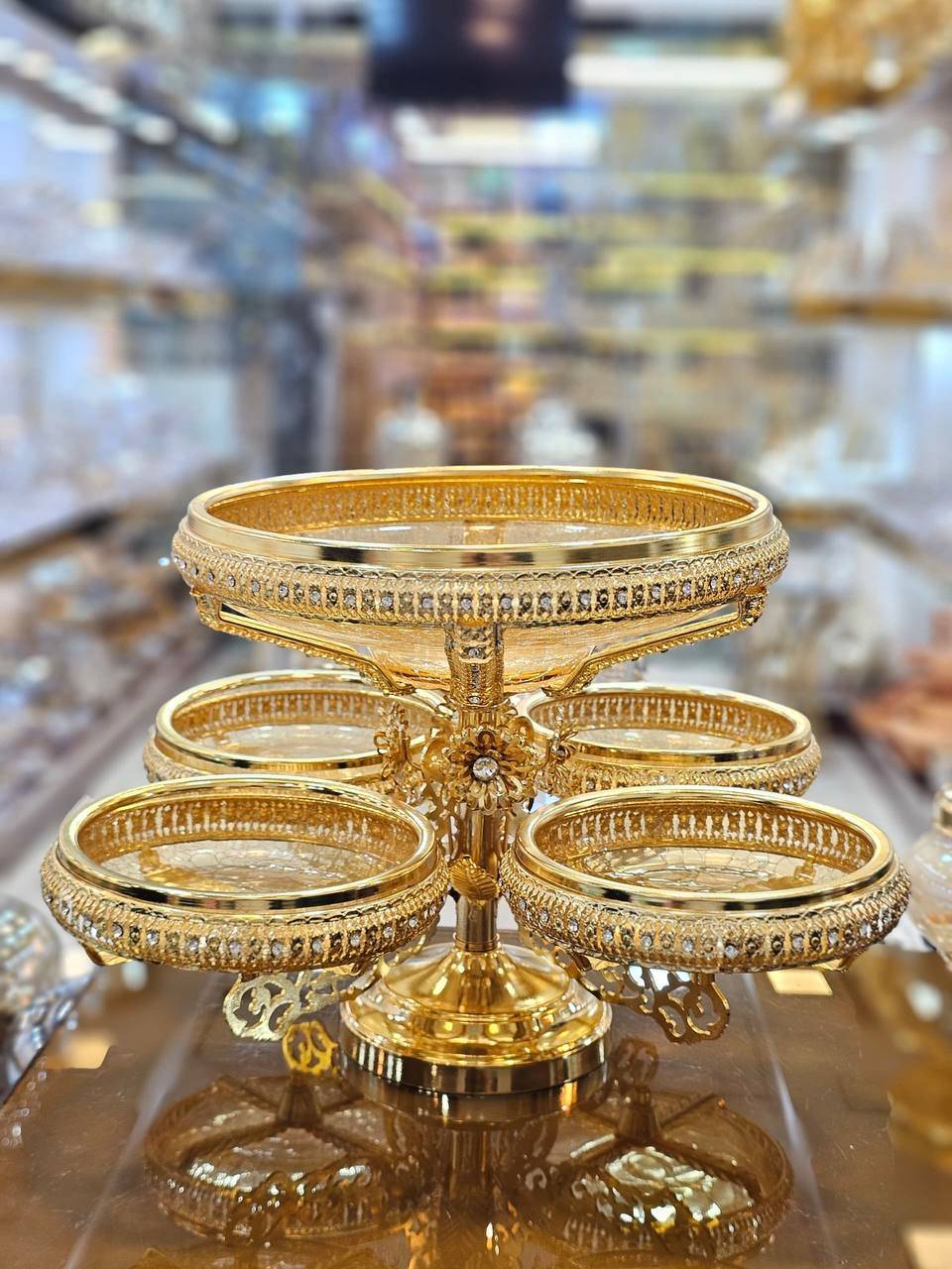 IMG_20260730_000303_796 (1) سرویس میوه خوری طلایی - Image 1