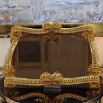 سینی پذیرایی مستطیل نگین دار طلایی کد ۱۳۵9